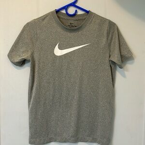 Nike boy’s size L heather gray dri-fit tee